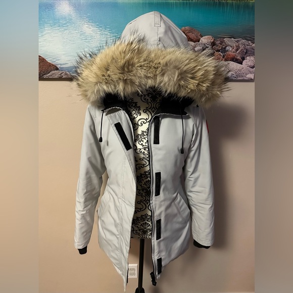 CANADA GOOSE Victoria Parka XS - Picture 5 of 17